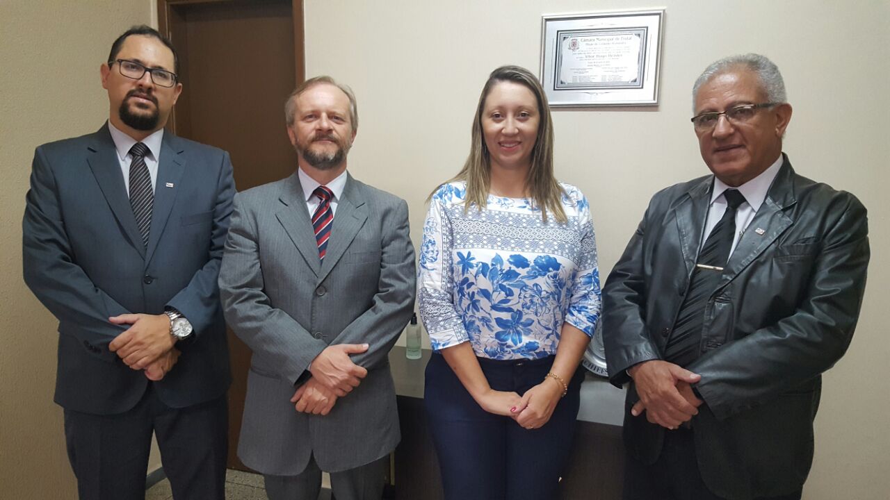 VISITA INSTITUCIONAL DA DIRETORIA 33ª SUBSEÇÃO DA OAB AO NOVO DELEGADO REGIONAL DA POLICIA CI