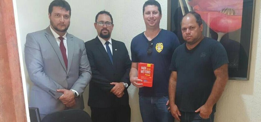 REVITALIZAÇÃO DA SALA E MOBILIÁRIO DO PARLATÓRIO NO PRESÍDIO DE ARAXÁ