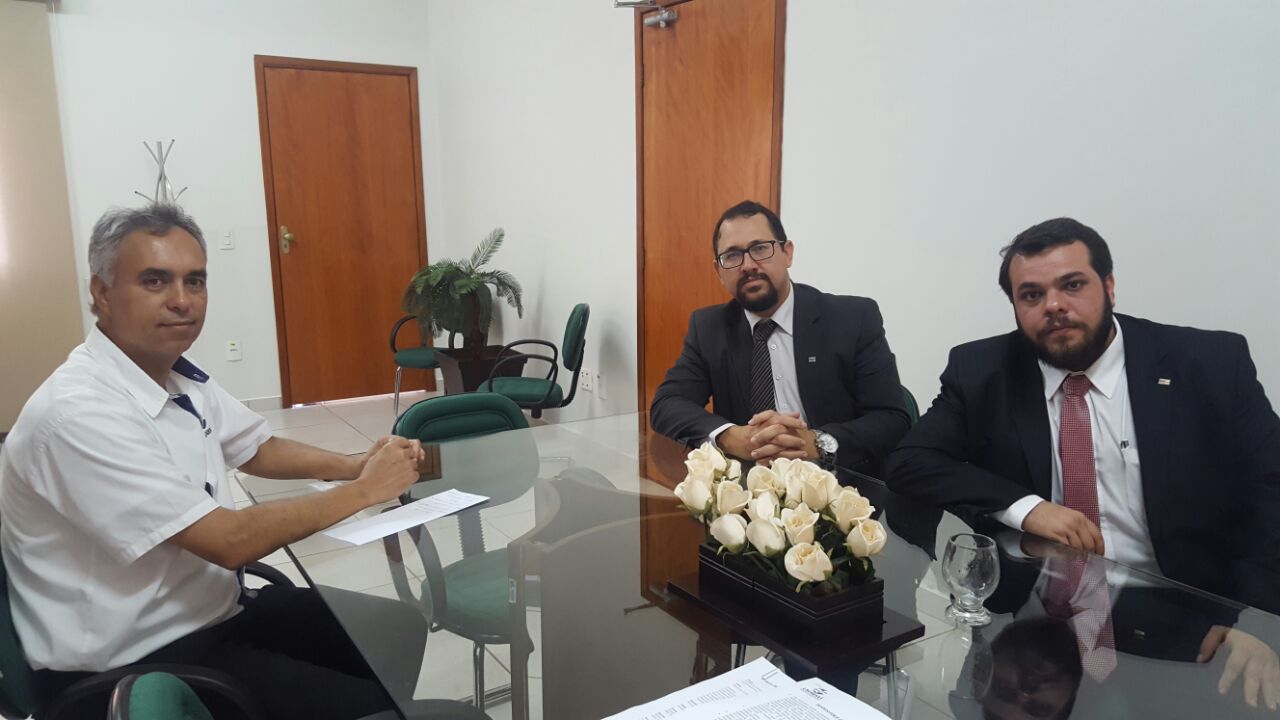 VISITA INSTITUCIONAL AO MAGNÍFICO REITOR DO UNIARAXÁ
