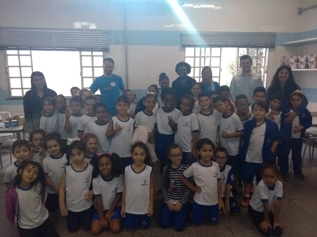 OAB Vai à Escola ministra palestra sobro Estatuto do Idoso.