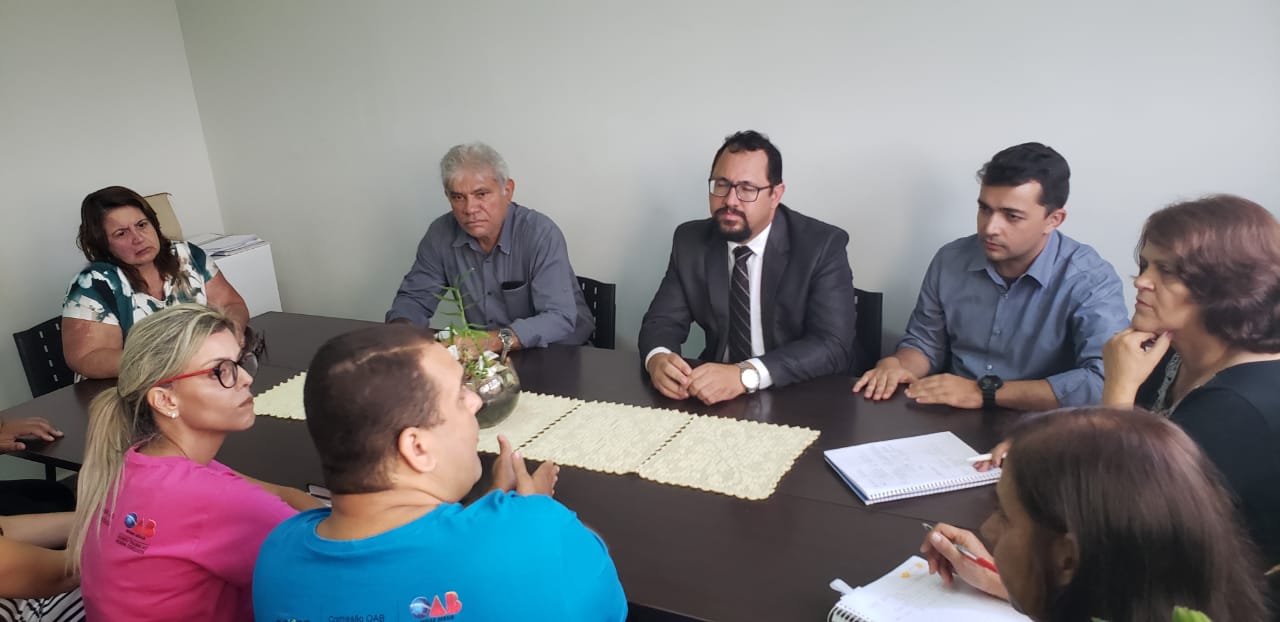 Comissão OAB Vai à Escola participa de reunião com a Secretária Municipal de Educação