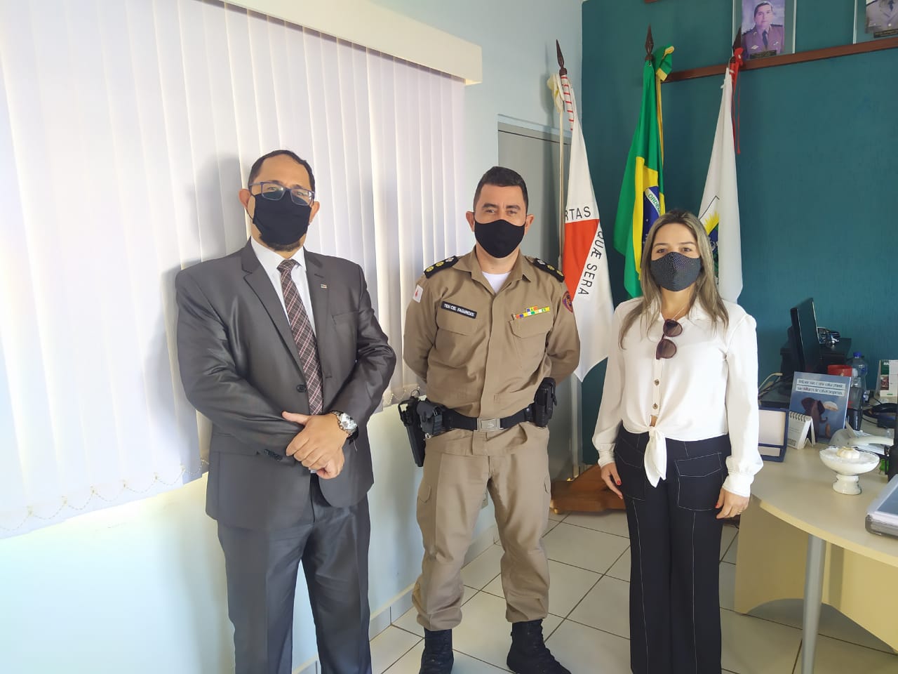 VISITA INSTITUCIONAL AO NOVO COMANDANTE DO 37º BPM.